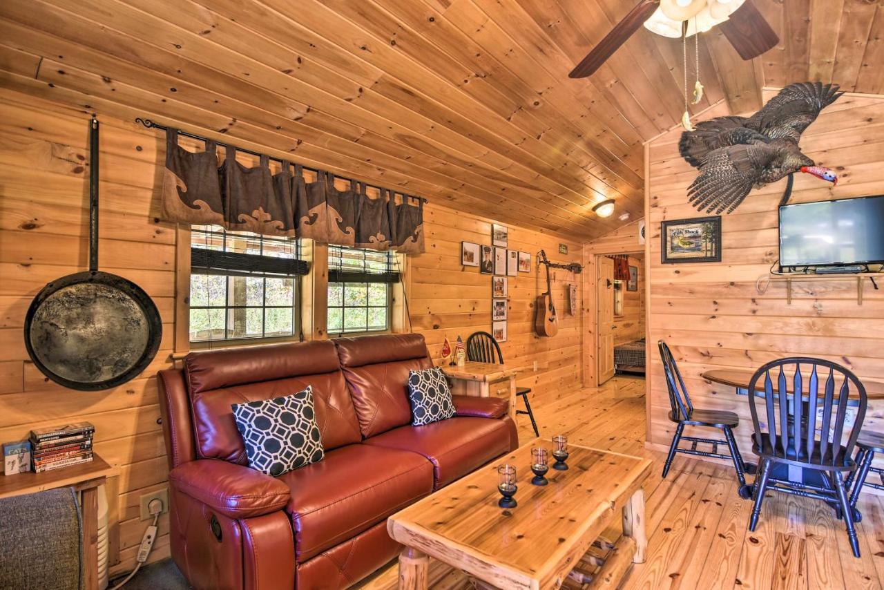 Pet-Friendly Semper Fi Cabin With Fire Pit! Villa Parsons Luaran gambar