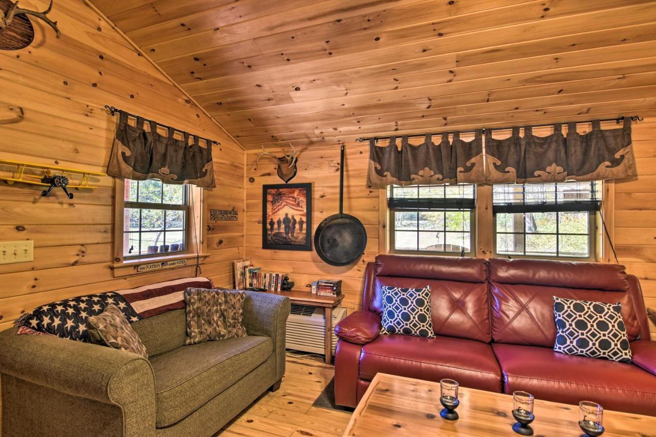 Pet-Friendly Semper Fi Cabin With Fire Pit! Villa Parsons Luaran gambar